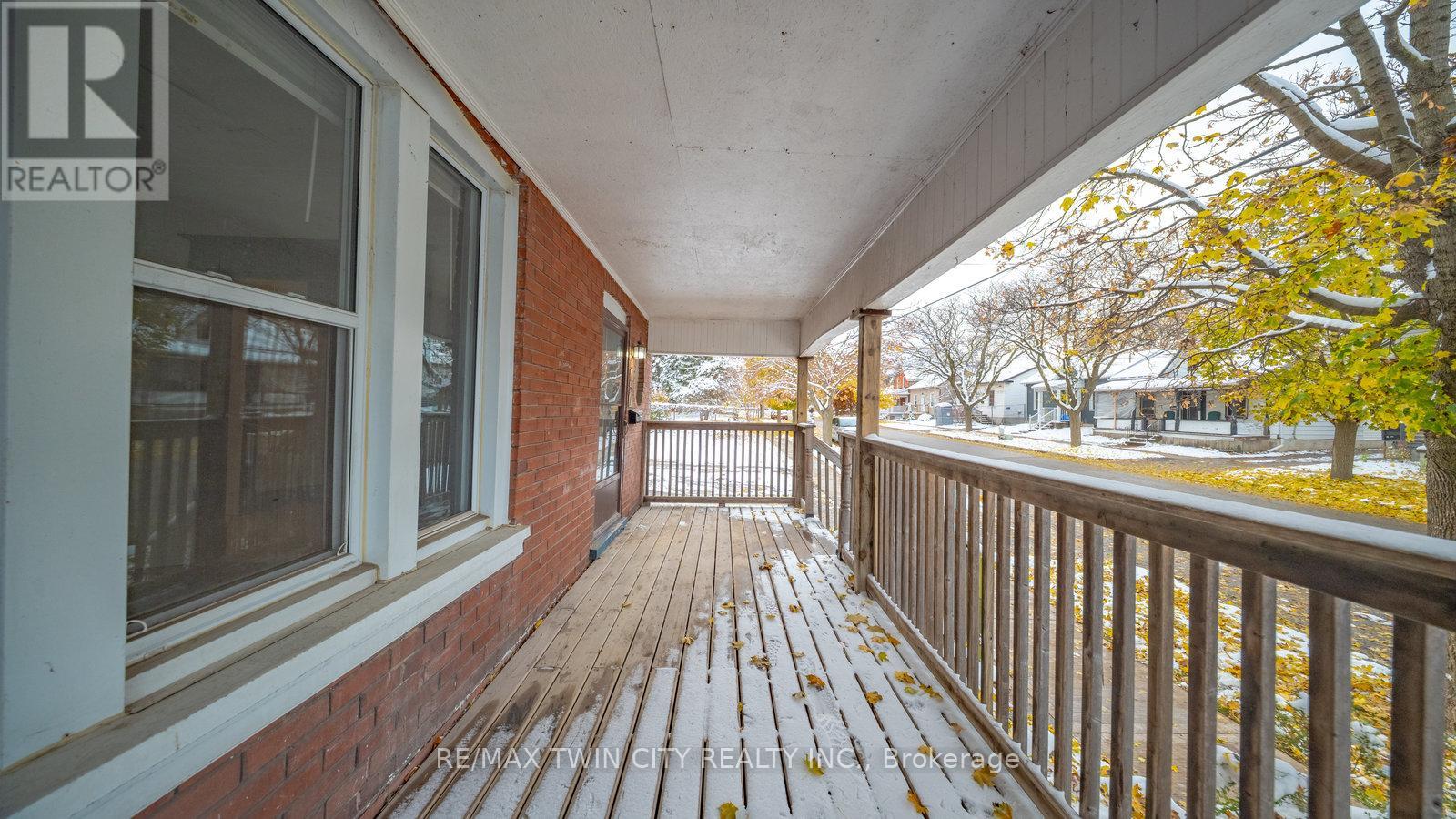 47 Grey Street, Brantford, Ontario  N3T 2T1 - Photo 3 - X12745576