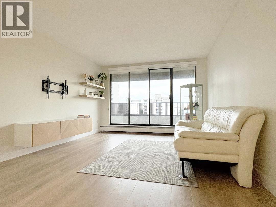 1006 4194 MAYWOOD STREET, Burnaby, British Columbia