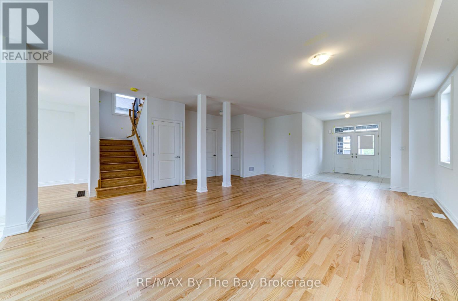 12 Misty Ridge Road, Wasaga Beach, Ontario  L9Z 0R8 - Photo 9 - S12741528