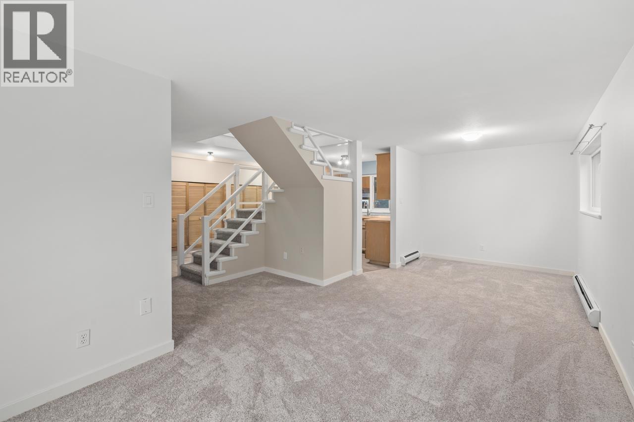 3878 Royal Oak Avenue, Burnaby, British Columbia  V5G 3M2 - Photo 23 - R3085122