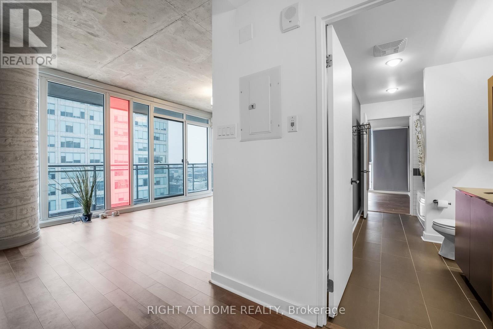 2010 - 324 Laurier Avenue W, Ottawa, Ontario  K1P 0A4 - Photo 10 - X12745602