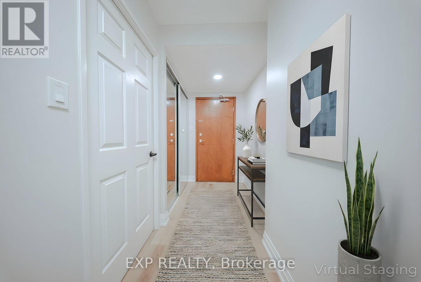 310 - 268 Ridley Boulevard, Toronto, Ontario  M5M 4N3 - Photo 2 - C12745606