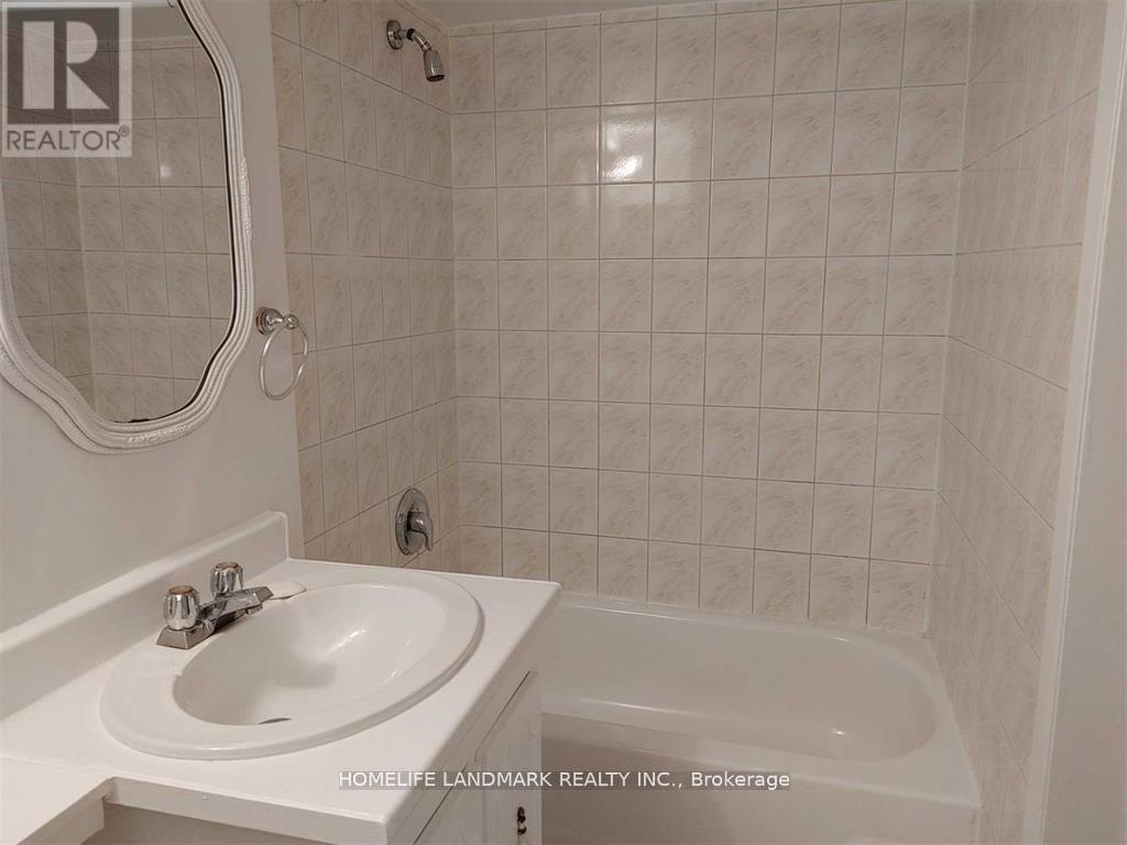 Bsmt - 4 Blue Eagle Trail, Toronto, Ontario  M1V 1V9 - Photo 8 - E12745618