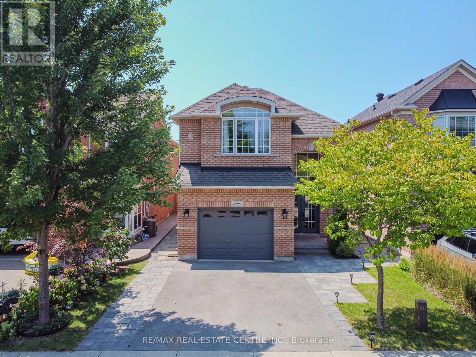 2498 LONGRIDGE CRESCENT, Oakville, Ontario