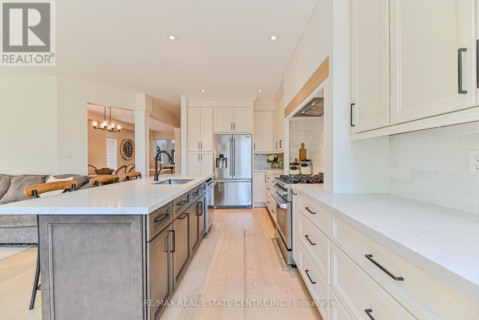 2498 Longridge Crescent, Oakville, Ontario  L6H 6S2 - Photo 10 - W12745612