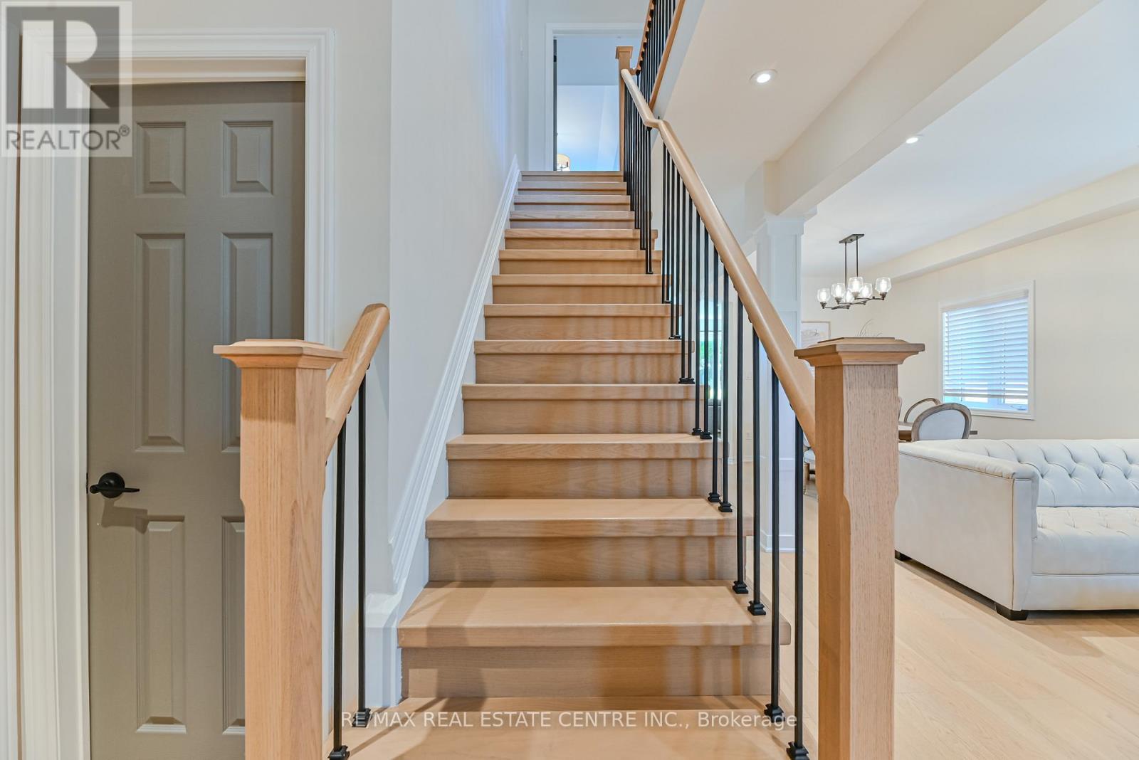 2498 Longridge Crescent, Oakville, Ontario  L6H 6S2 - Photo 20 - W12745612