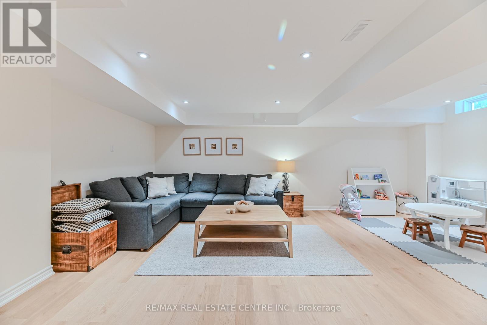 2498 Longridge Crescent, Oakville, Ontario  L6H 6S2 - Photo 35 - W12745612