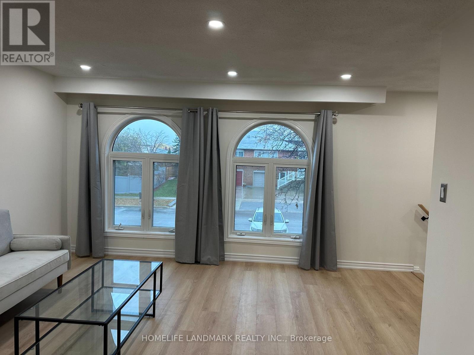 Upper - 2527 Kingsberry Crescent, Mississauga, Ontario  L5B 2K7 - Photo 4 - W12745620