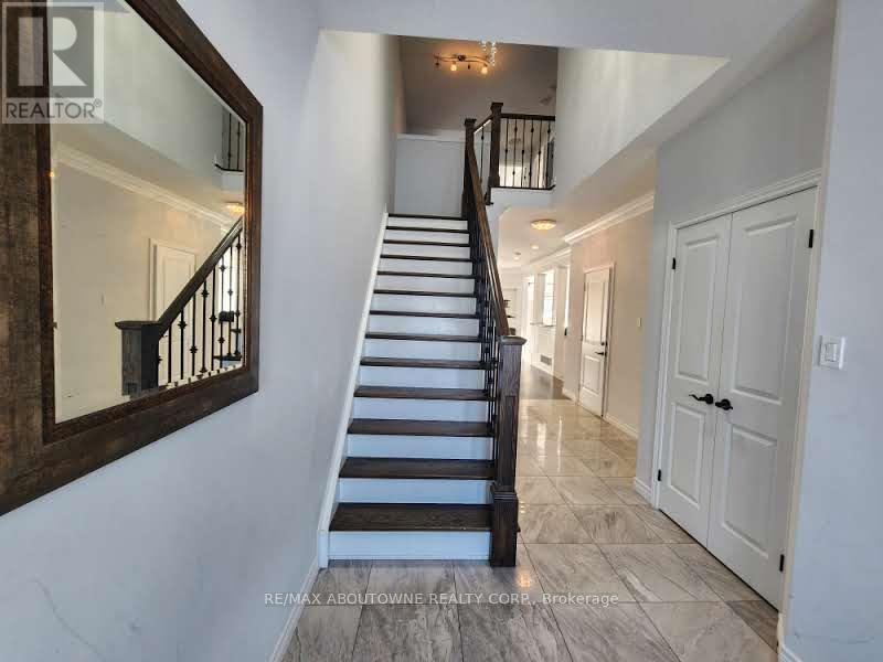 265 Pumpkin Pass, Hamilton, Ontario  L0R 1C0 - Photo 2 - X12745616