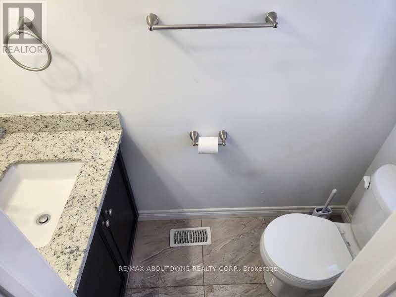 265 Pumpkin Pass, Hamilton, Ontario  L0R 1C0 - Photo 9 - X12745616