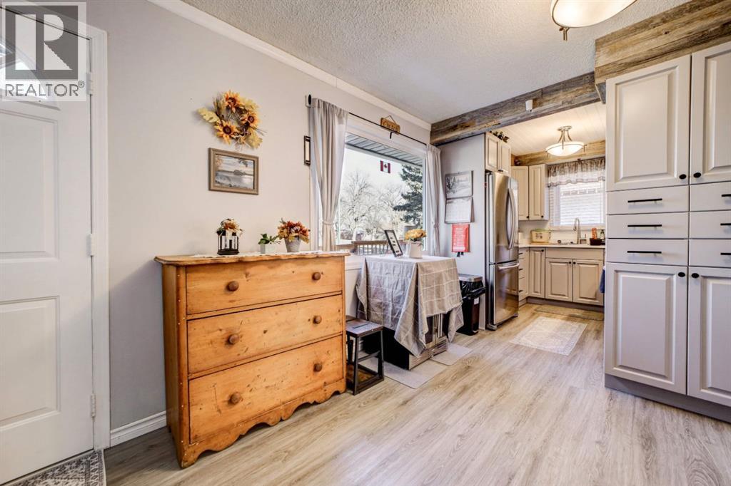 1510 12 Avenue N, Lethbridge, Alberta  T1H 1R3 - Photo 10 - A2282432