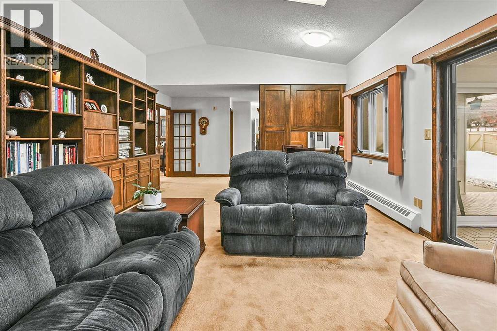 5235 38 Streetcrescent, Innisfail, Alberta  T4G 1G7 - Photo 9 - A2277123