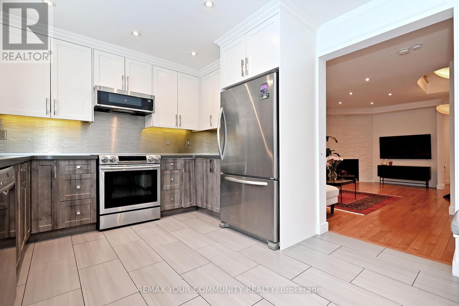 152 Vanguard Road W, Vaughan, Ontario  L4K 5G8 - Photo 21 - N12740310