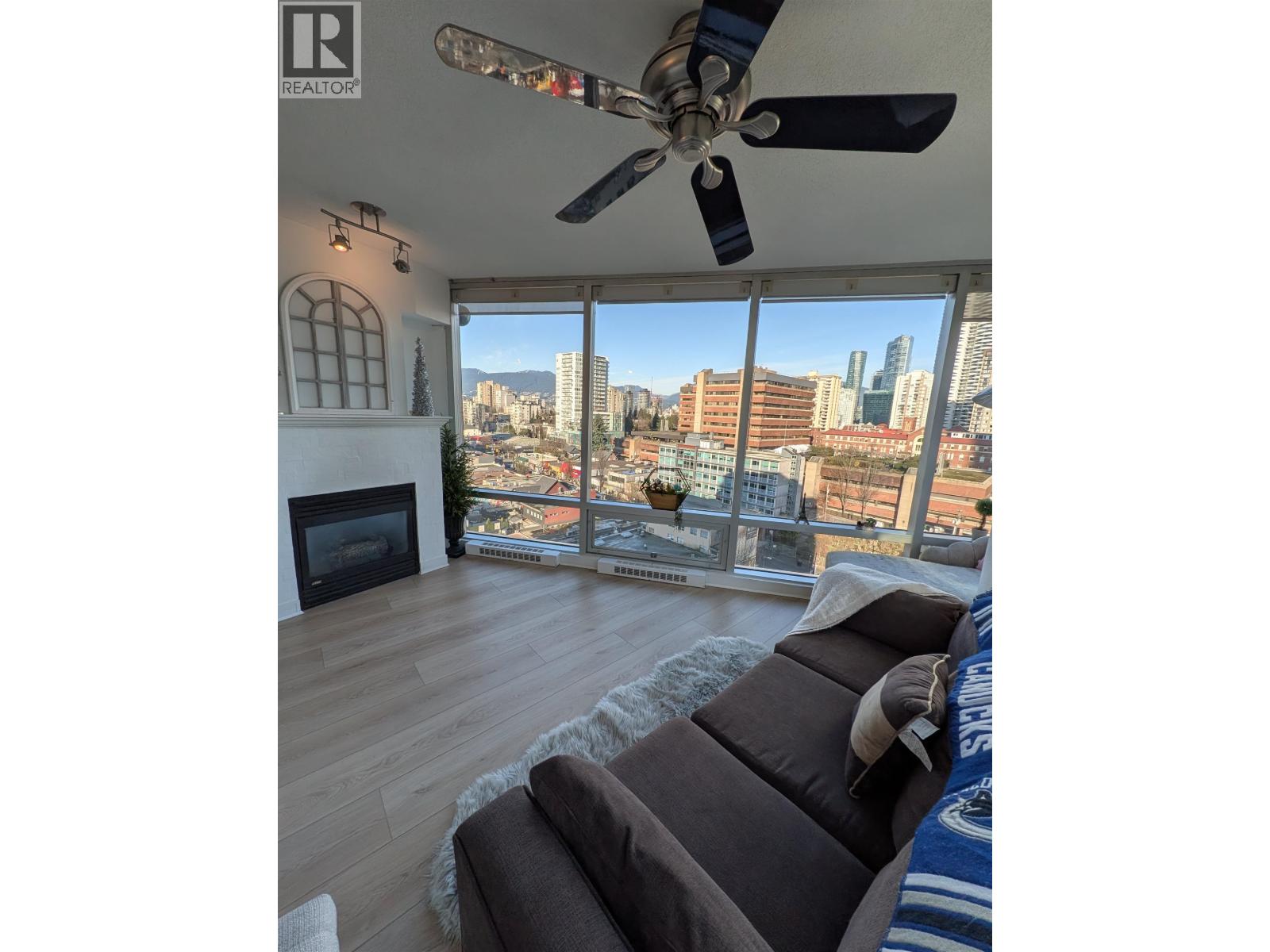 1202 1003 Burnaby Street, Vancouver, British Columbia  V6E 4R7 - Photo 5 - R3082536