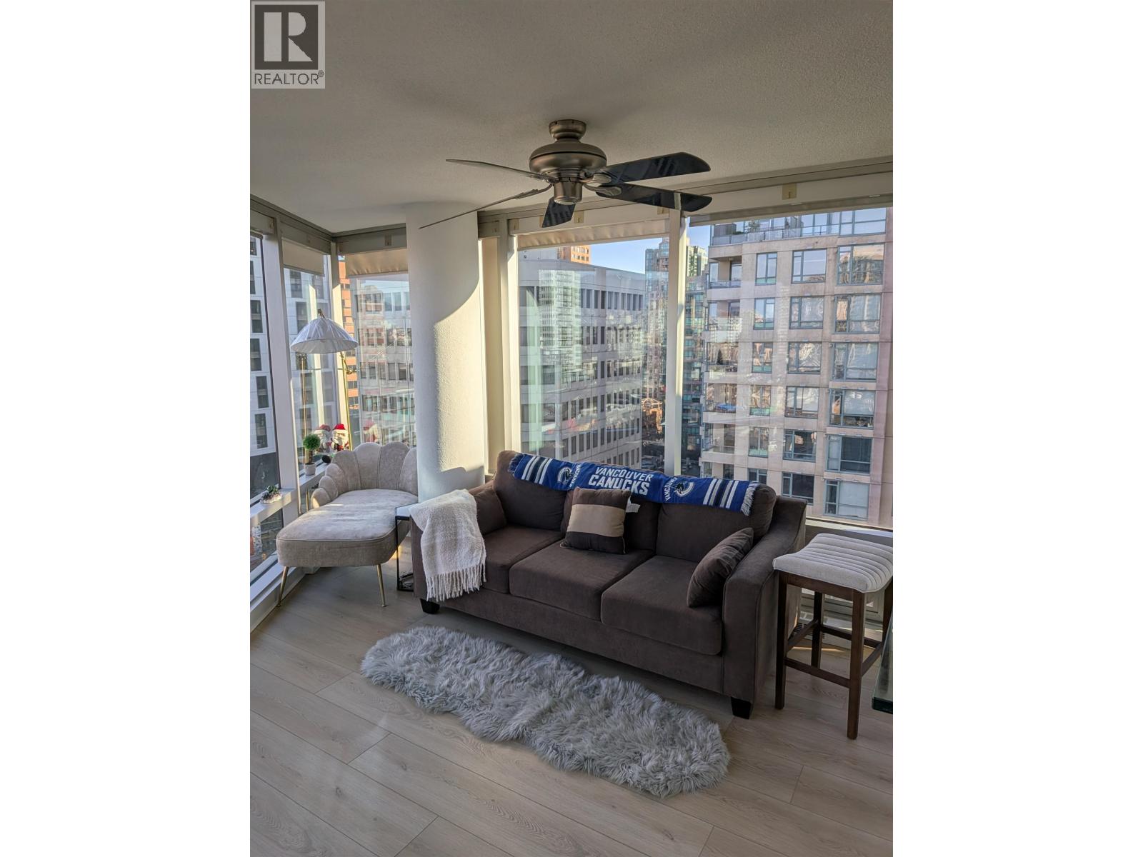 1202 1003 Burnaby Street, Vancouver, British Columbia  V6E 4R7 - Photo 9 - R3082536