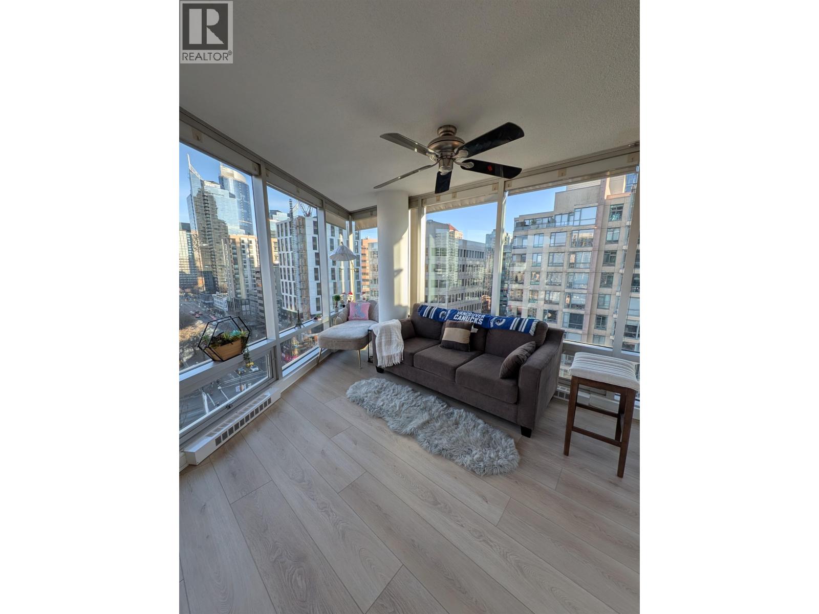 1202 1003 Burnaby Street, Vancouver, British Columbia  V6E 4R7 - Photo 10 - R3082536