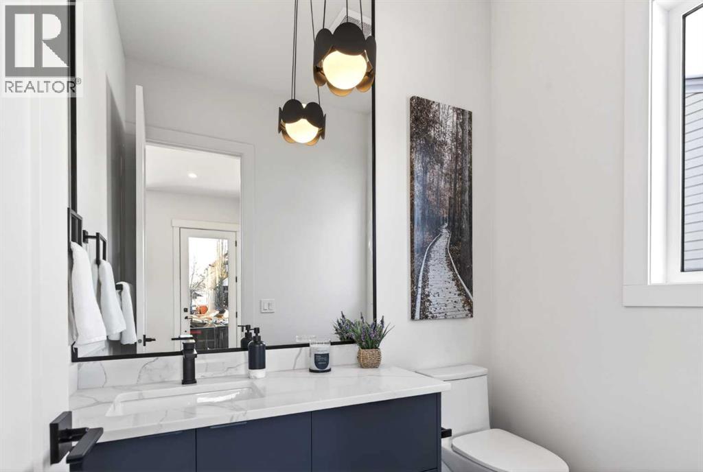 2417 26 Street Sw, Calgary, Alberta  T3E 2A6 - Photo 13 - A2230550