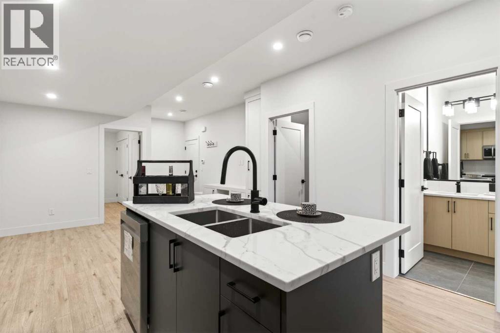 2417 26 Street Sw, Calgary, Alberta  T3E 2A6 - Photo 34 - A2230550