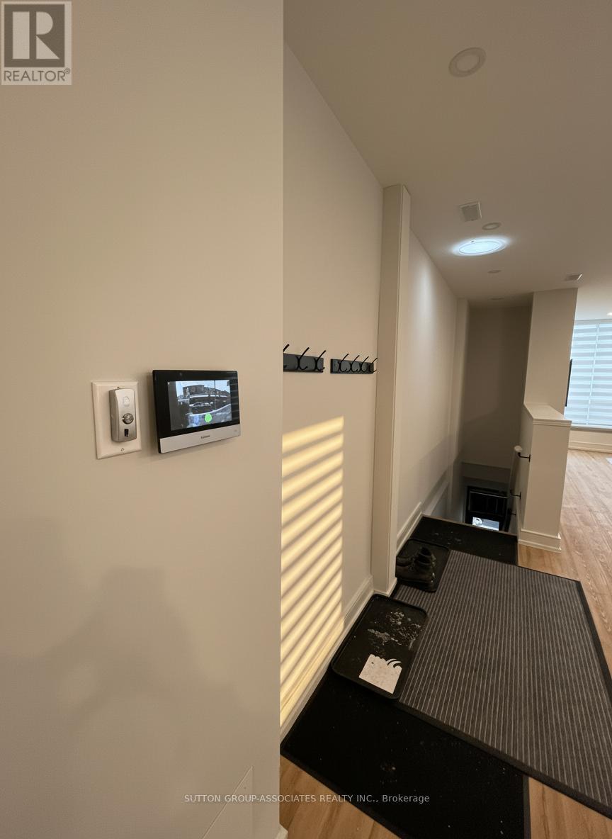 A - 587 College Street, Toronto, Ontario  M6G 1B2 - Photo 15 - C12745624