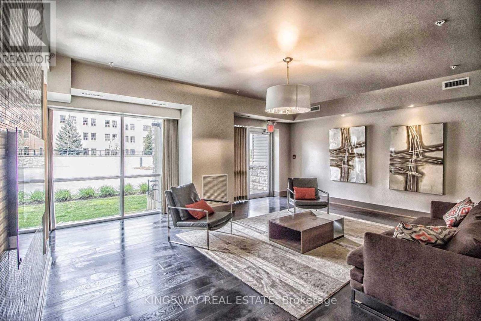 318 - 570 Lolita Gardens, Mississauga, Ontario  L5A 0A1 - Photo 14 - W12607614