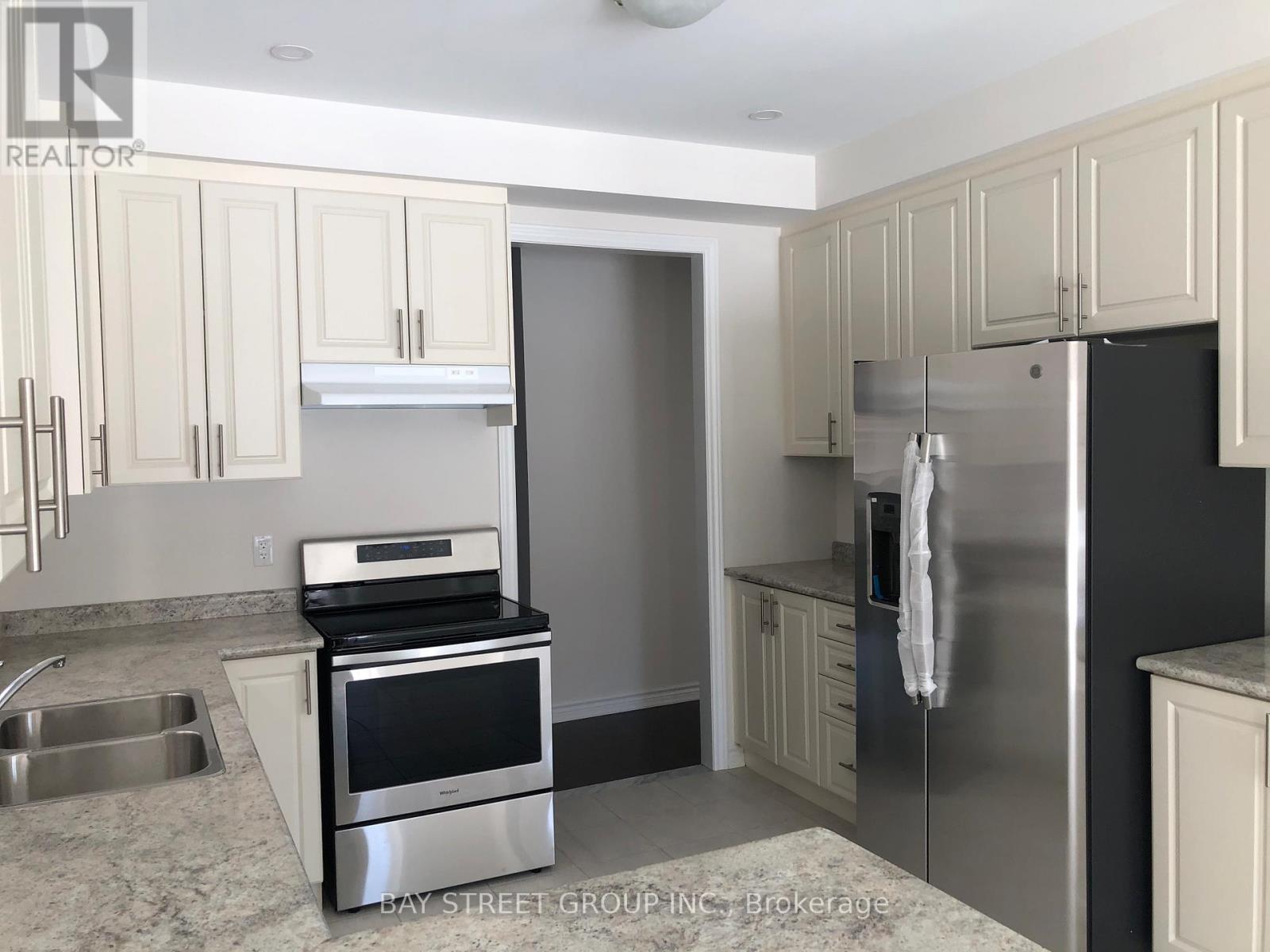 27 Palace Street, Thorold, Ontario  L2V 0J7 - Photo 7 - X12745628