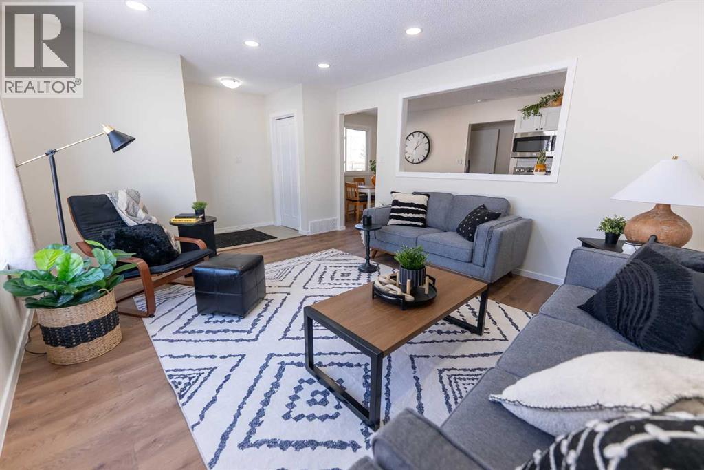 215 Overdown Drive, Red Deer, Alberta  T4P 1W7 - Photo 5 - A2282142