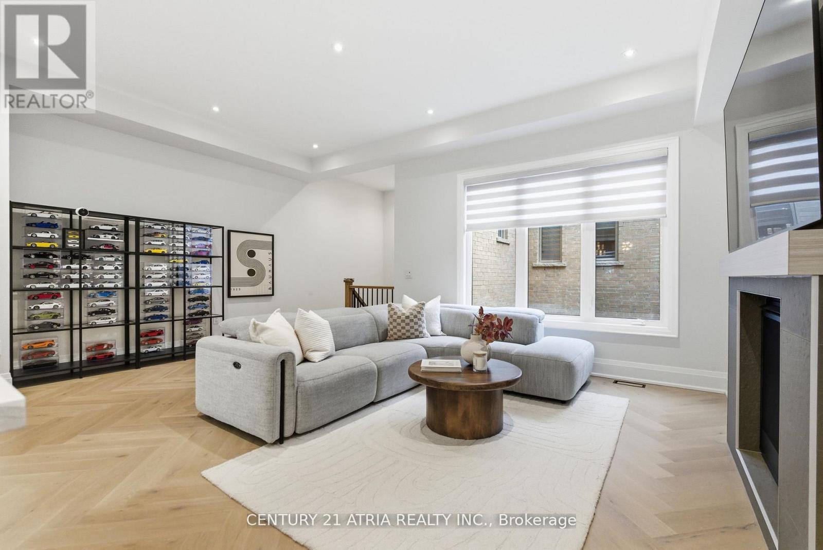 9404 Bayview Avenue, Richmond Hill, Ontario  L4C 4Z2 - Photo 4 - N12743442