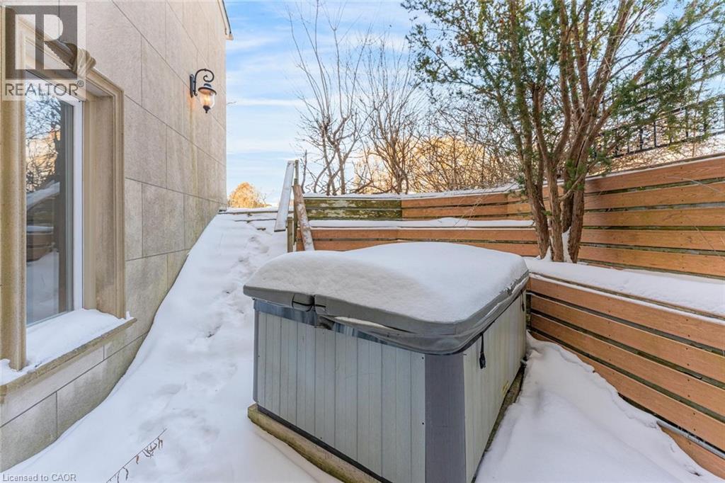 10 Merrydale Court, Brampton, Ontario  L6P 0H4 - Photo 41 - 40802120