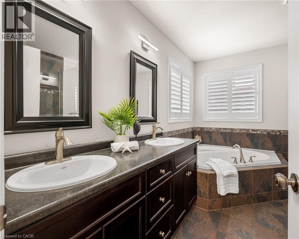 279 Zeller Drive, Kitchener, Ontario  N2A 0B2 - Photo 24 - 40800460