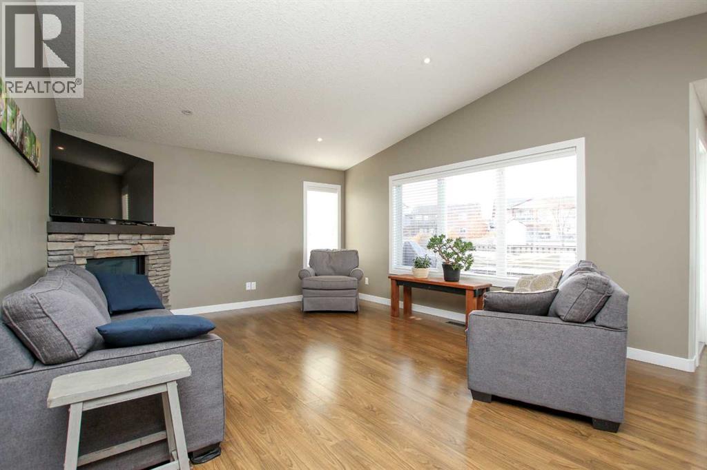 5825 Panorama Drive, Blackfalds, Alberta  T4M 0G6 - Photo 4 - A2270715