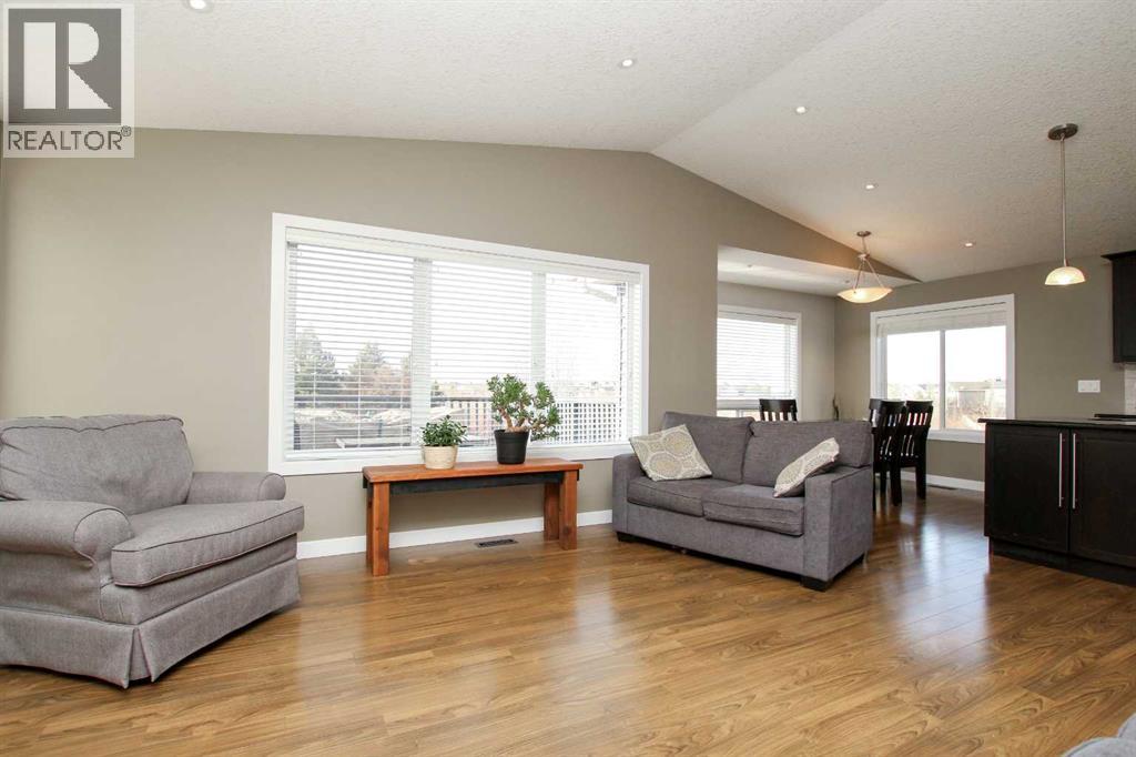 5825 Panorama Drive, Blackfalds, Alberta  T4M 0G6 - Photo 5 - A2270715