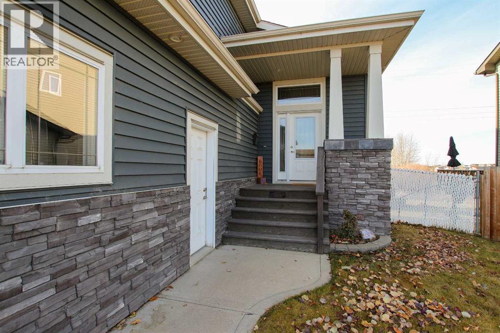 5825 Panorama Drive, Blackfalds, Alberta  T4M 0G6 - Photo 2 - A2270715