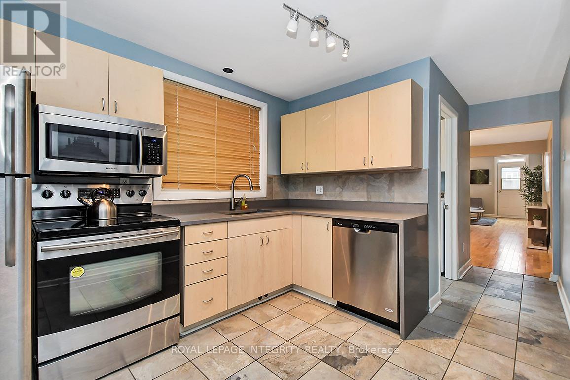 94 St Andrew Street, Ottawa, Ontario  K1N 5G2 - Photo 11 - X12745648