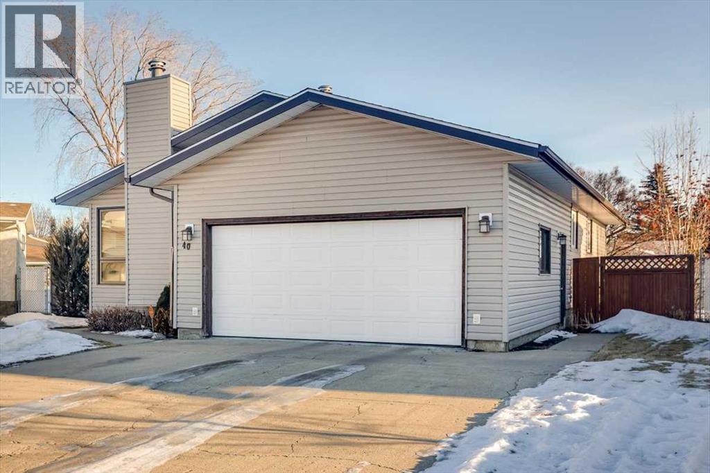 40 Nielsen Close, Red Deer, Alberta  T4P 2A1 - Photo 3 - A2280115