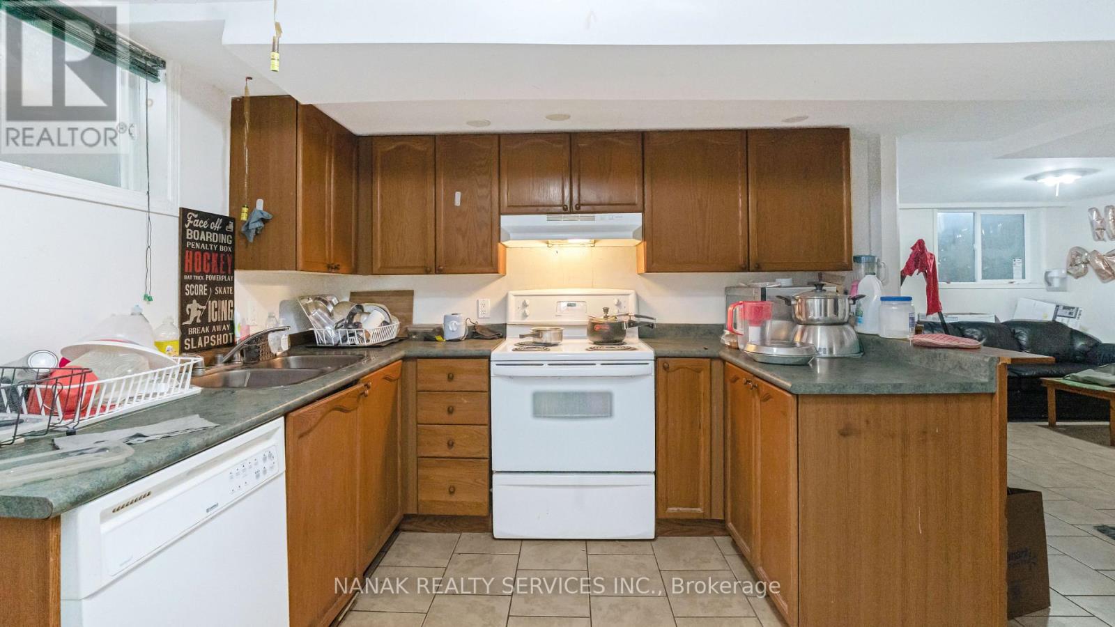 46 Hickling Trail, Barrie, Ontario  L4M 5S4 - Photo 29 - S12745638