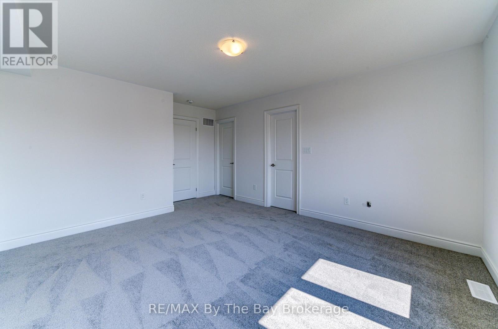 42 Lisa Street, Wasaga Beach, Ontario  L9Z 1J9 - Photo 34 - S12485091