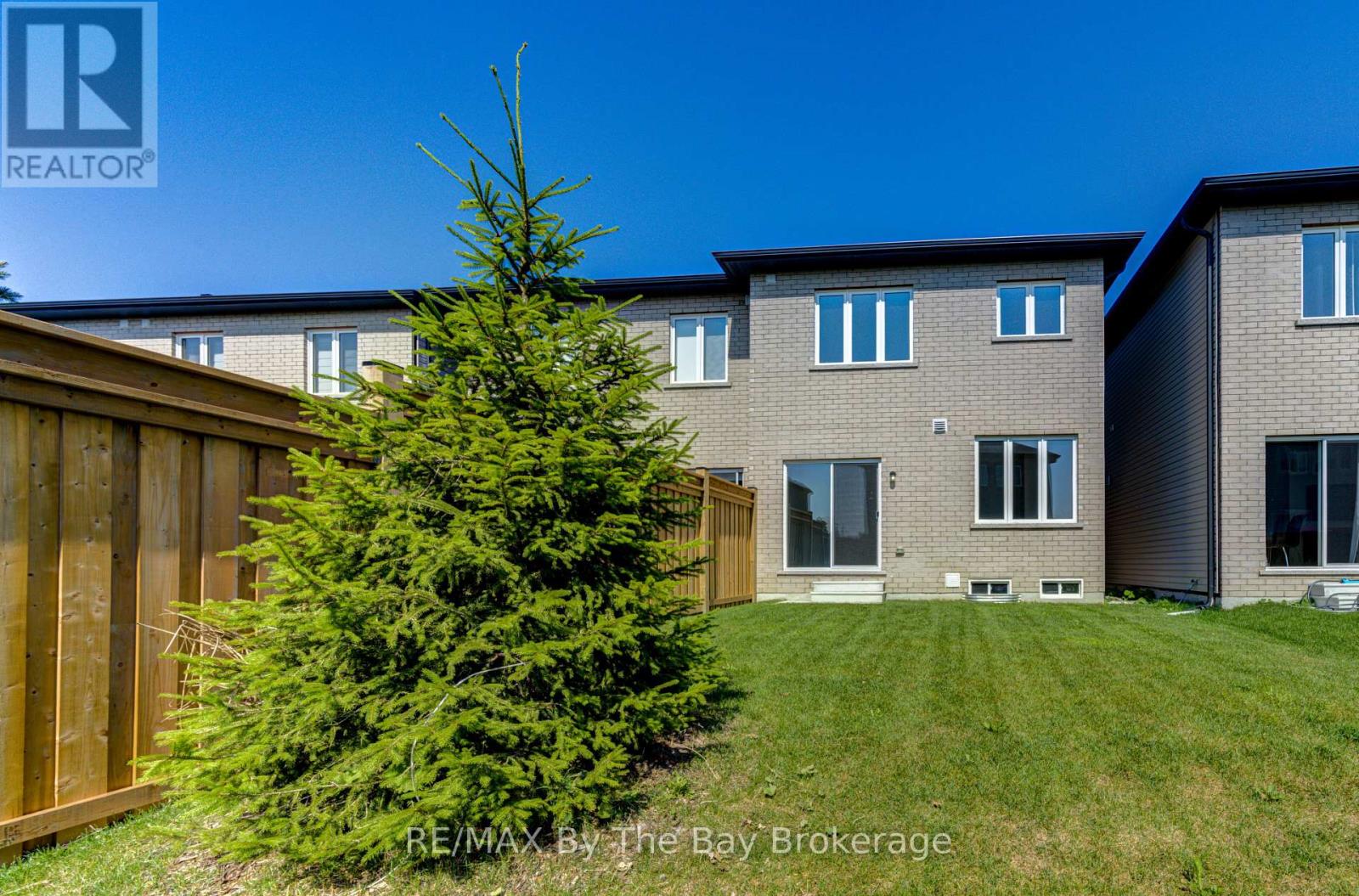 42 Lisa Street, Wasaga Beach, Ontario  L9Z 1J9 - Photo 41 - S12485091