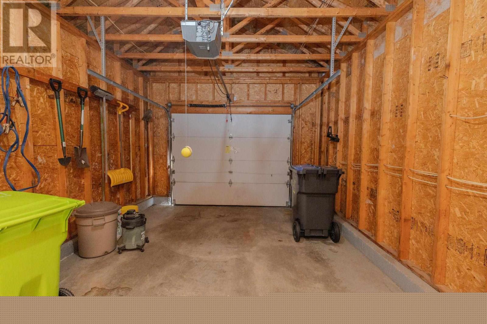 933 Lake St, Sault Ste. Marie, Ontario  P6B 6K4 - Photo 11 - SM253143