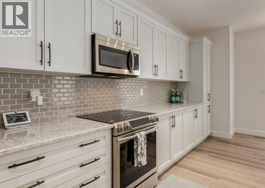 143 Yorkville Green Sw, Calgary, Alberta  T2X 4K1 - Photo 4 - A2280621