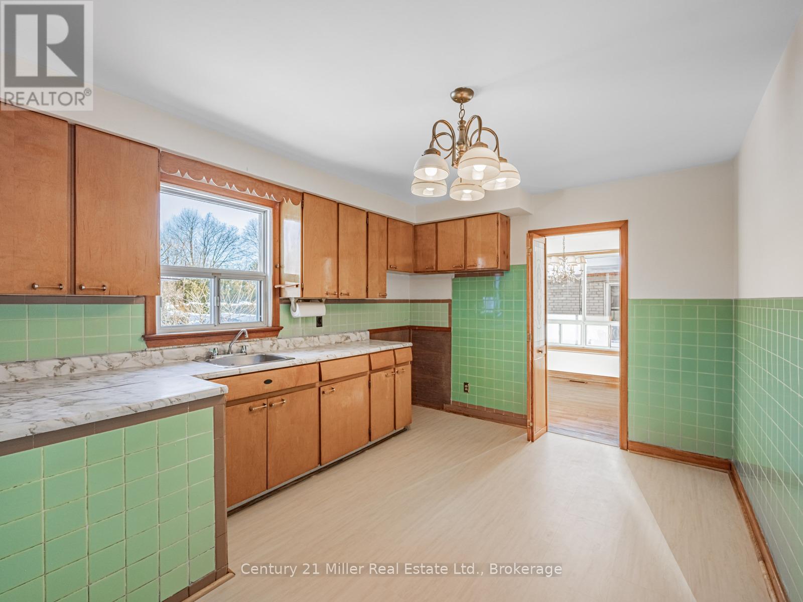 309 Queen Mary Drive, Oakville, Ontario  L6K 3L5 - Photo 15 - W12745594