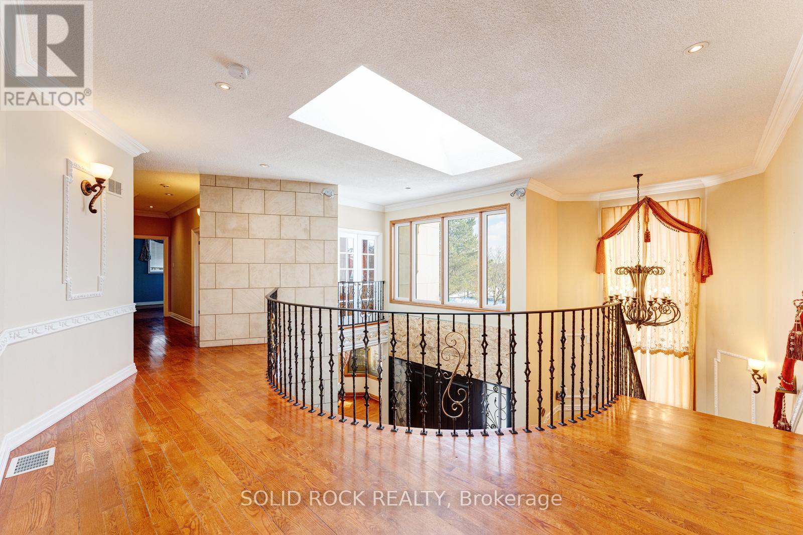 10 Merrydale Court, Brampton, Ontario  L6P 0H4 - Photo 35 - W12745658