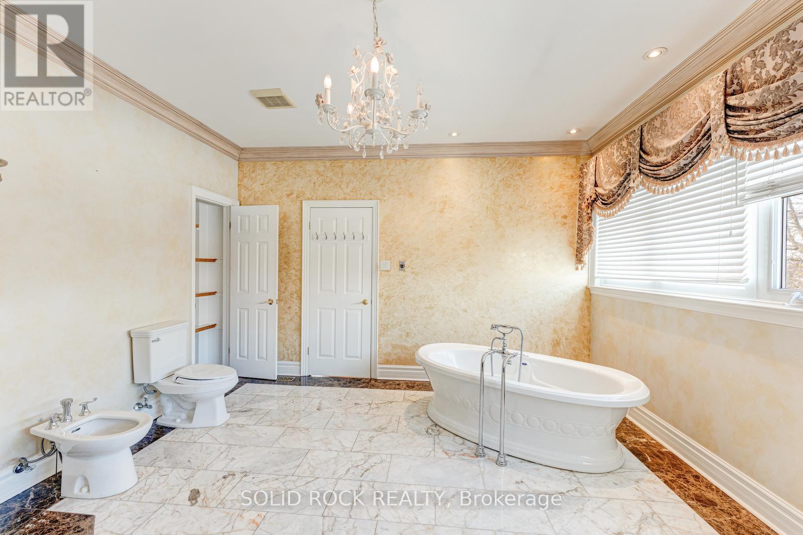 10 Merrydale Court, Brampton, Ontario  L6P 0H4 - Photo 40 - W12745658