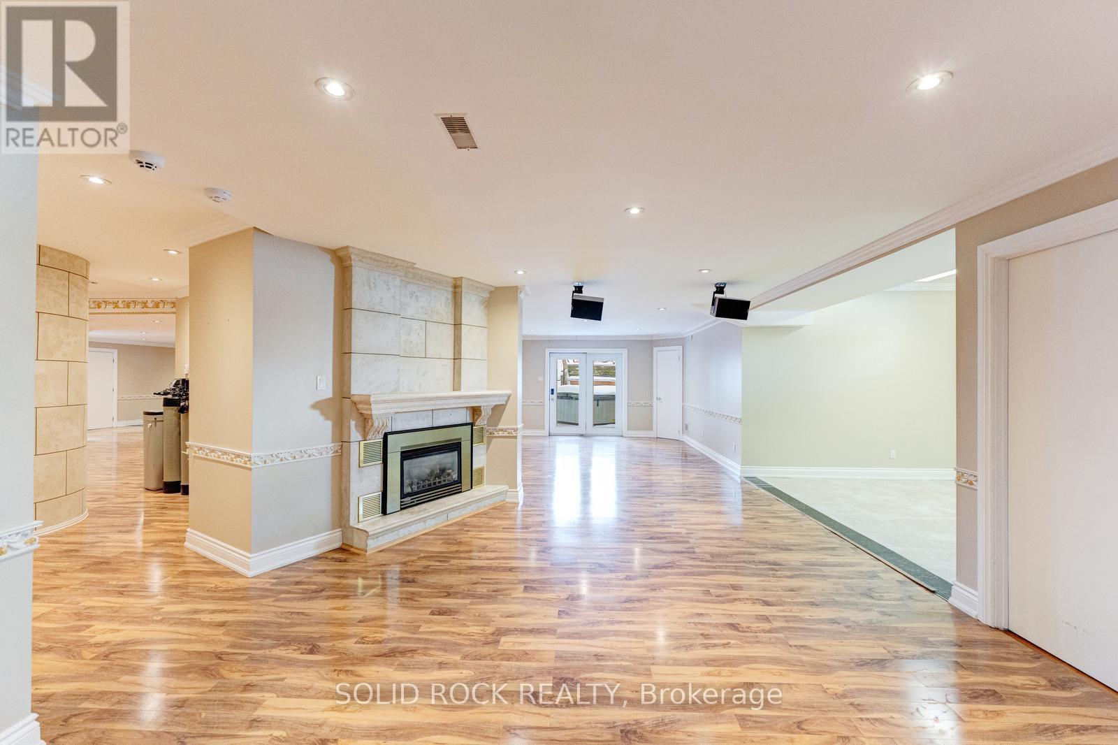 10 Merrydale Court, Brampton, Ontario  L6P 0H4 - Photo 45 - W12745658