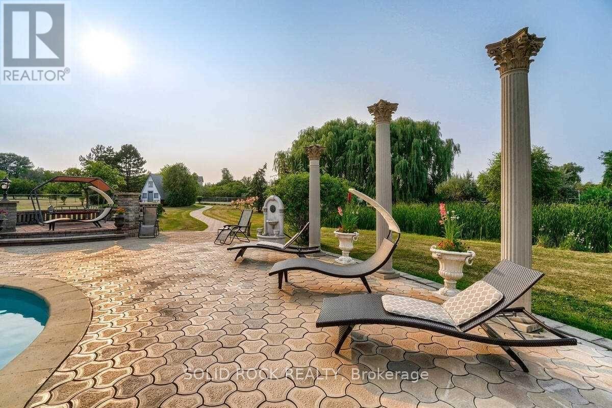 10 Merrydale Court, Brampton, Ontario  L6P 0H4 - Photo 48 - W12745658