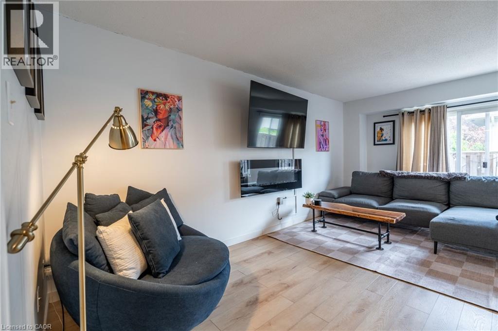 391 Stone Church Road E Unit# 63, Hamilton, Ontario  L9B 2H3 - Photo 19 - 40799178