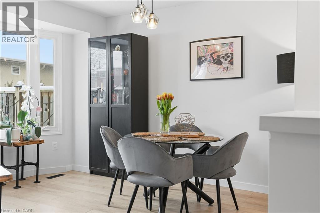 391 Stone Church Road E Unit# 63, Hamilton, Ontario  L9B 2H3 - Photo 16 - 40799178