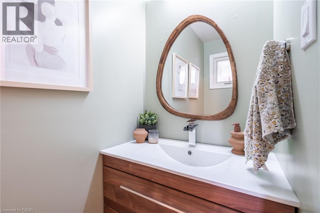 391 Stone Church Road E Unit# 63, Hamilton, Ontario  L9B 2H3 - Photo 21 - 40799178