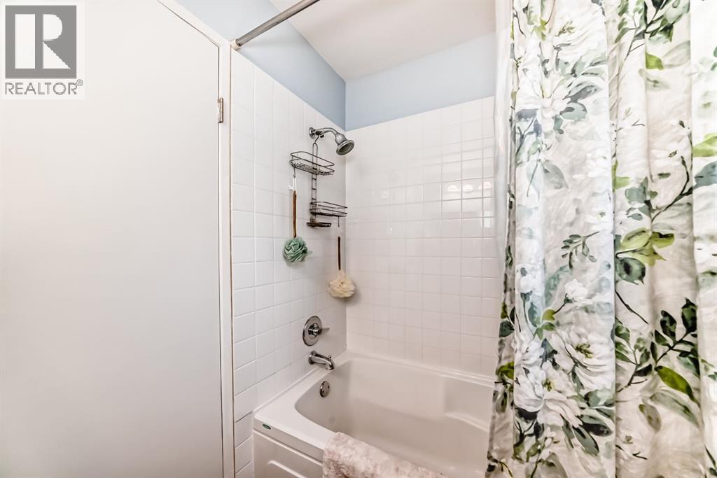 35 Macewan Drive Nw, Calgary, Alberta  T3K 3G1 - Photo 18 - A2274570