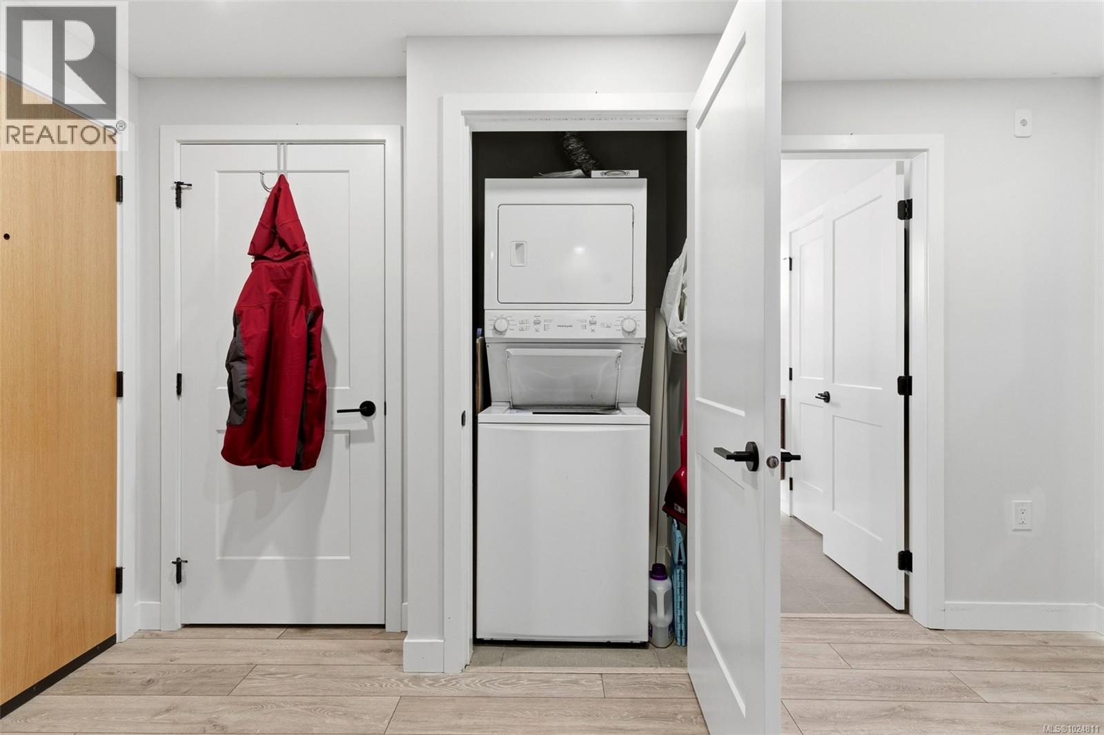 304 950 Whirlaway Cres, Langford, British Columbia  V9B 6W6 - Photo 18 - 1024811