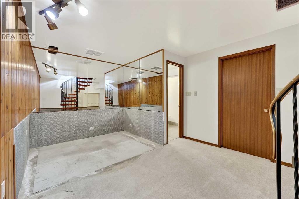 5315 Valiant Drive Nw, Calgary, Alberta  T3A 0Y9 - Photo 32 - A2280764